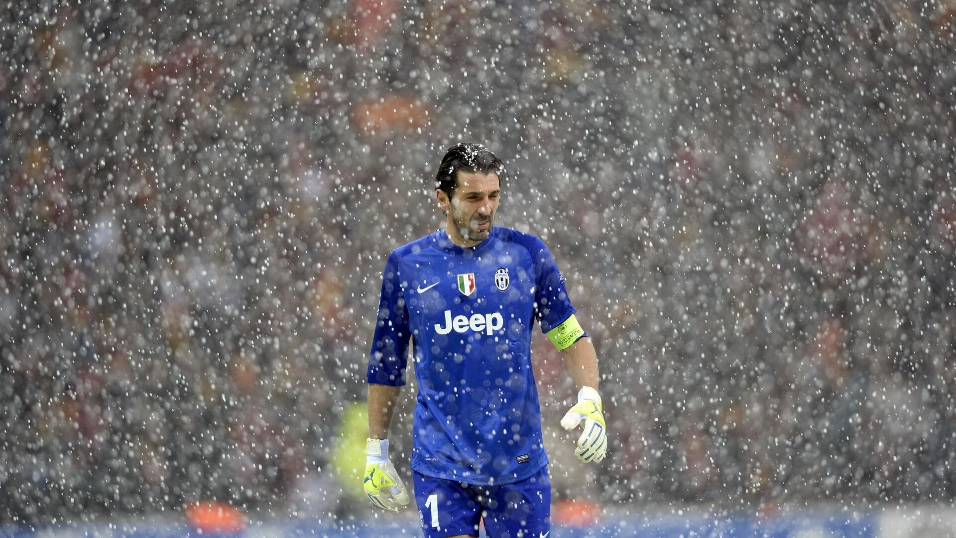 花样游泳比赛，上演水中芭蕾的唯美瞬间，2021花样游泳视频